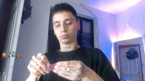 Snapshot of xalejo_max chatting on November 16, 12:05 am xalejo_max online show from November 16, 12:05 am