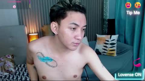 khris online show from November 1, 6:54 pm