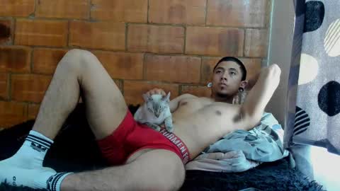 Snapshot of xblackandwhitexx chatting on March 9, 6:11 pm xblackandwhitexx online show from March 9, 6:11 pm