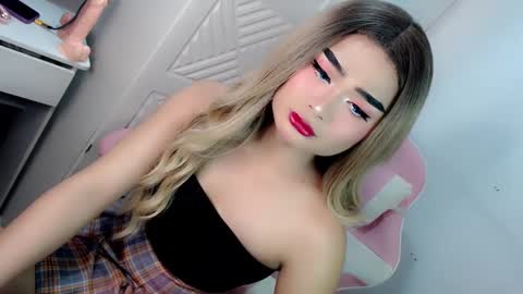 Snapshot of xchinita_kyanggx chatting on February 20, 12:30 am kianna online show from February 20, 12:30 am