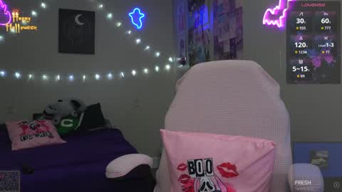 spoil me here  online show from October 12, 11:20 am