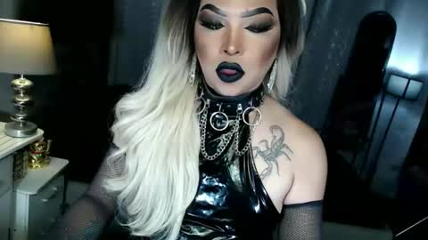 Snapshot of xdirtyflirtyx chatting on October 7, 5:54 pm Zhavia online show from October 7, 5:54 pm