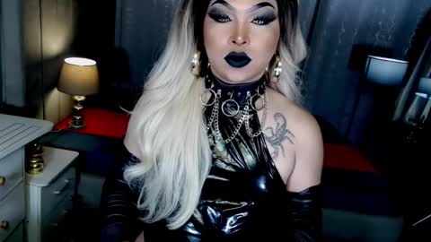 Snapshot of xdirtyflirtyx chatting on November 3, 6:20 pm Zhavia online show from November 3, 6:20 pm