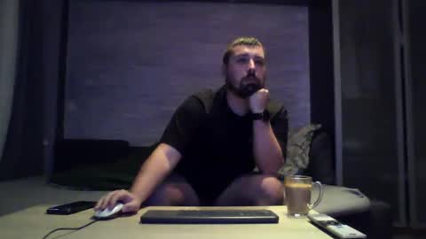 Snapshot of xfikusx44 chatting on December 16, 5:23 am xfikusx44 online show from December 16, 5:23 am