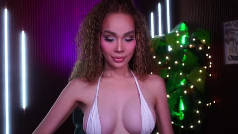 Anne online show from November 8, 3:39 am