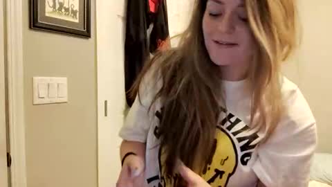 xkittymeowz online show from November 18, 7:57 am