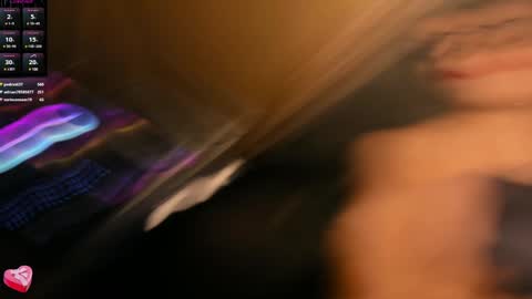 Snapshot of xlaracroftx chatting on December 17, 1:18 am Lara online show from December 17, 1:18 am