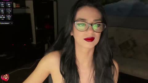 Snapshot of xlaracroftx chatting on January 18, 10:28 pm Lara online show from January 18, 10:28 pm