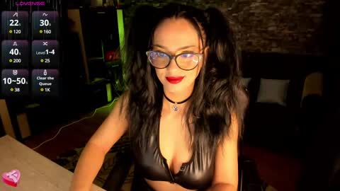 Snapshot of xlaracroftx chatting on March 1, 10:21 pm Lara online show from March 1, 10:21 pm