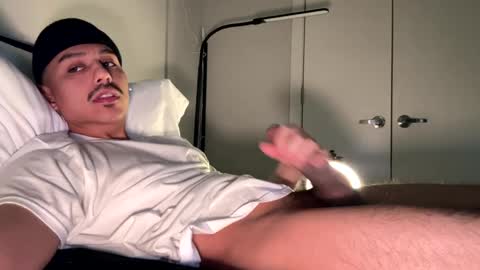 xmomentumx online show from December 6, 5:11 pm