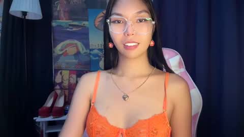Snapshot of xmonica_cummerx chatting on December 9, 7:28 am Sweet Monica online show from December 9, 7:28 am