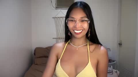 Snapshot of xmonica_cummerx chatting on February 23, 5:56 am Sweet Monica online show from February 23, 5:56 am