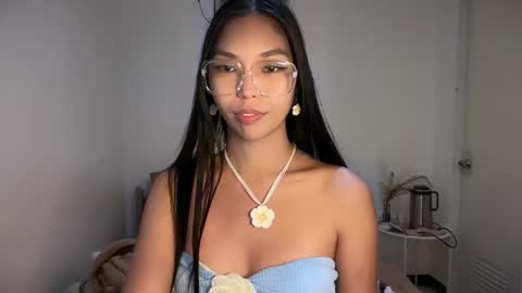 Snapshot of xmonica_cummerx chatting on February 24, 6:27 am Sweet Monica online show from February 24, 6:27 am