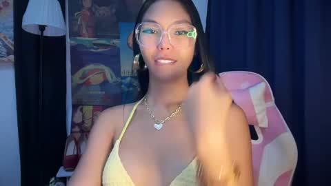 Snapshot of xmonica_cummerx chatting on March 3, 8:27 am Sweet Monica online show from March 3, 8:27 am