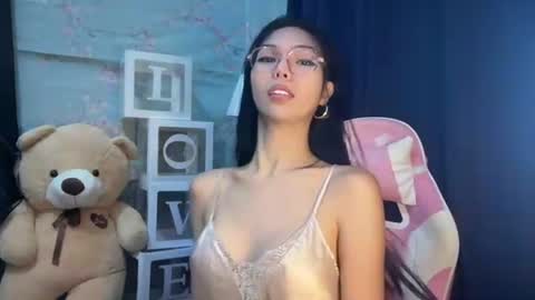 Snapshot of xmonica_cummerx chatting on September 11, 8:36 am Sweet Monica online show from September 11, 8:36 am