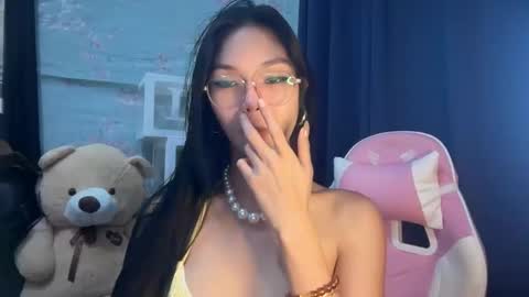 Snapshot of xmonica_cummerx chatting on September 14, 9:08 am Sweet Monica online show from September 14, 9:08 am