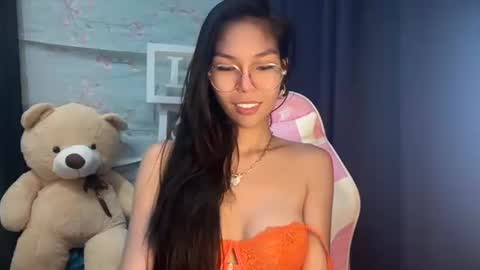 Snapshot of xmonica_cummerx chatting on October 15, 9:42 am Sweet Monica online show from October 15, 9:42 am