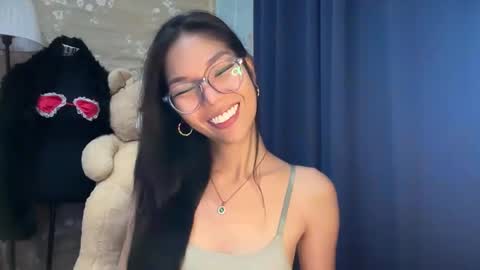 Snapshot of xmonica_cummerx chatting on November 7, 8:58 am Sweet Monica online show from November 7, 8:58 am