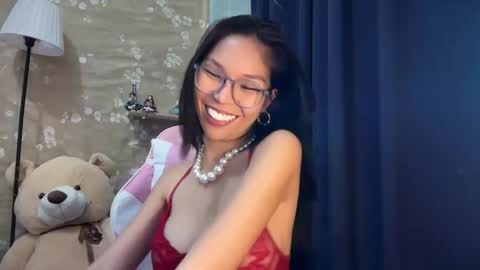 Snapshot of xmonica_cummerx chatting on November 23, 9:20 am Sweet Monica online show from November 23, 9:20 am