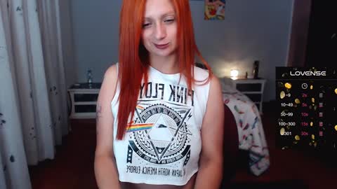 Snapshot of xnathashax1 chatting on December 21, 1:26 am luciana online show from December 21, 1:26 am