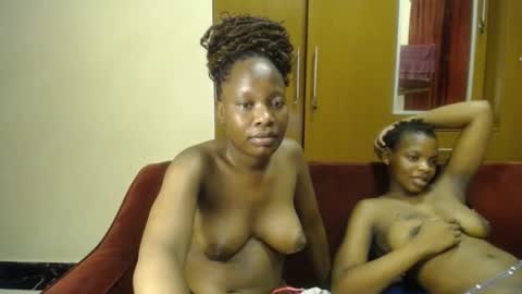 Xoxo online show from November 28, 3:47 pm