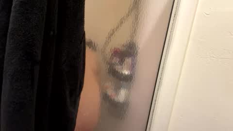 Snapshot of xoxoalizehibaby chatting on November 6, 4:52 pm xoxoalizehibaby online show from November 6, 4:52 pm