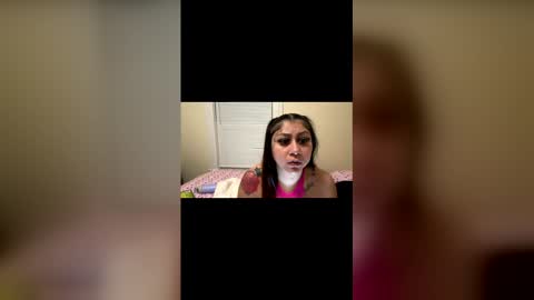 Snapshot of xoxoalizehibaby chatting on December 1, 7:13 am xoxoalizehibaby online show from December 1, 7:13 am