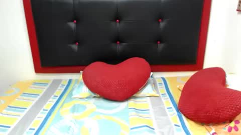 Snapshot of xshopyx chatting on February 24, 2:08 am xshopyx online show from February 24, 2:08 am