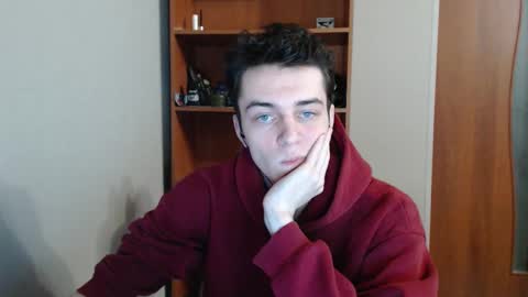 traqqq online show from September 10, 6:19 pm