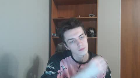 traqqq online show from October 15, 9:26 pm