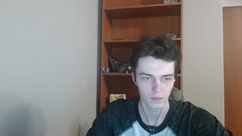 traqqq online show from November 1, 9:39 pm