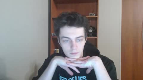 traqqq online show from November 20, 7:13 pm