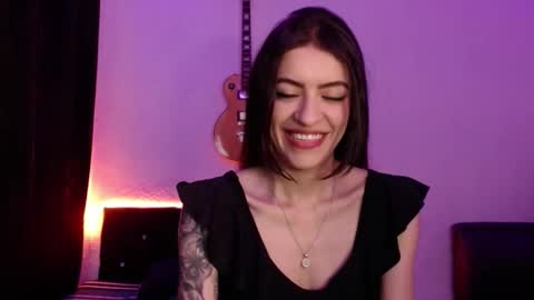 Snapshot of xx_johnson_xx chatting on October 11, 8:13 am VALE online show from October 11, 8:13 am