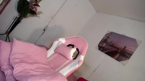 Snapshot of xxbeatrice69xx chatting on March 7, 11:51 am Xxbeatrice69Xx online show from March 7, 11:51 am