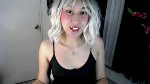 Snapshot of xxbeatrice69xx chatting on December 3, 11:41 am Xxbeatrice69Xx online show from December 3, 11:41 am