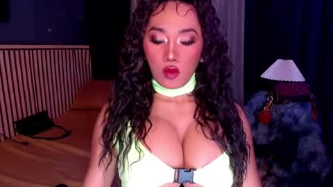 cinddy online show from November 25, 10:15 am