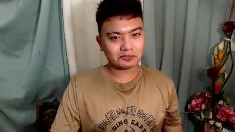 Loyd online show from January 3, 4:27 pm