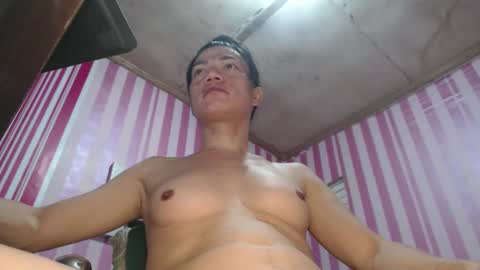 xxrowenatastycockforyouxx online show from November 18, 3:01 am