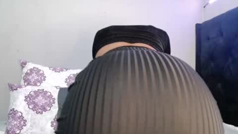 xxsexytalia28 online show from October 30, 7:14 pm