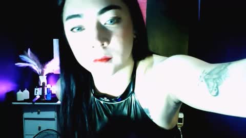 xxslutty kim online show from November 11, 10:15 am