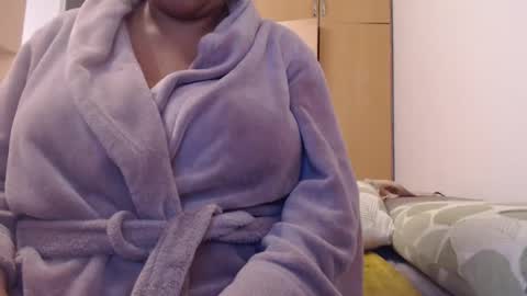 Ayanda online show from February 15, 3:06 pm