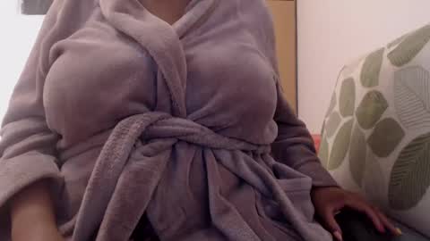 Ayanda online show from February 16, 11:38 am