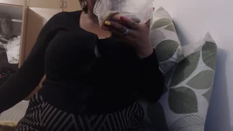 Ayanda online show from February 17, 12:59 pm