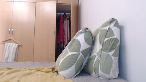 Ayanda online show from March 3, 2:48 pm