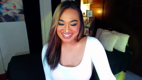 OLIVIA online show from December 8, 2:28 am