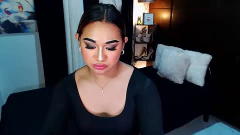 OLIVIA online show from December 12, 9:37 pm