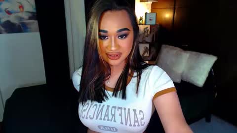 OLIVIA online show from December 13, 6:38 pm