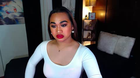 OLIVIA online show from December 16, 3:54 pm