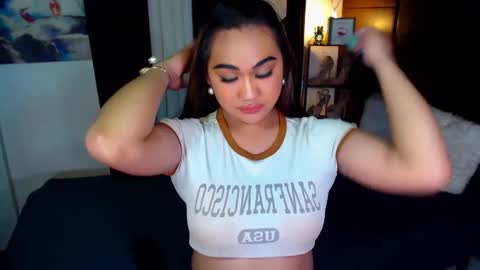 OLIVIA online show from December 23, 2:24 am