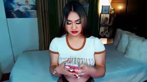 OLIVIA online show from January 12, 8:14 pm